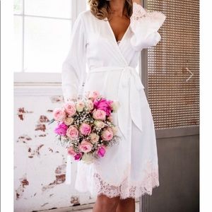 Homebodii bridal robe